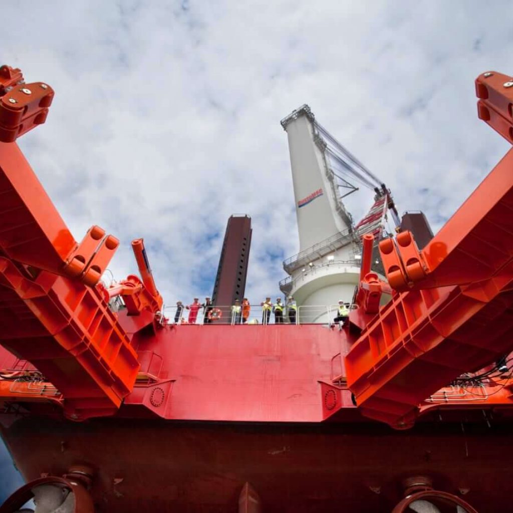 offshore hydraulic pile gripper cylinders installed