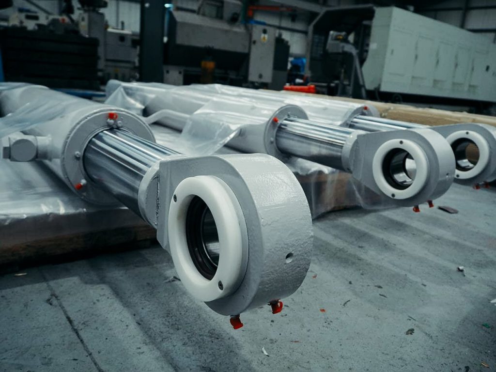 Linkspan Hydraulic Cylinders