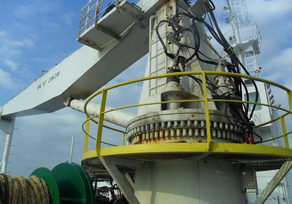 Offshore Hydraulic Cylinders / Rams for the Marine Industry Apex