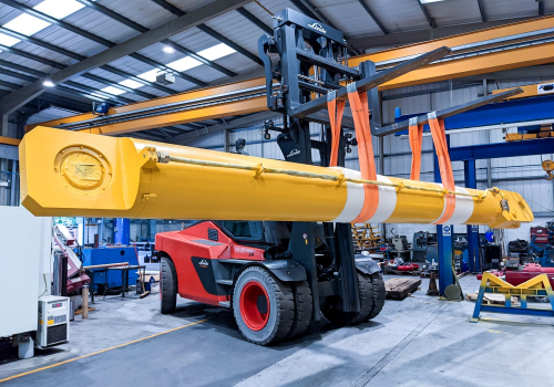 Threaded Construction Hydraulic Cylinder Poses Unique Challenge
